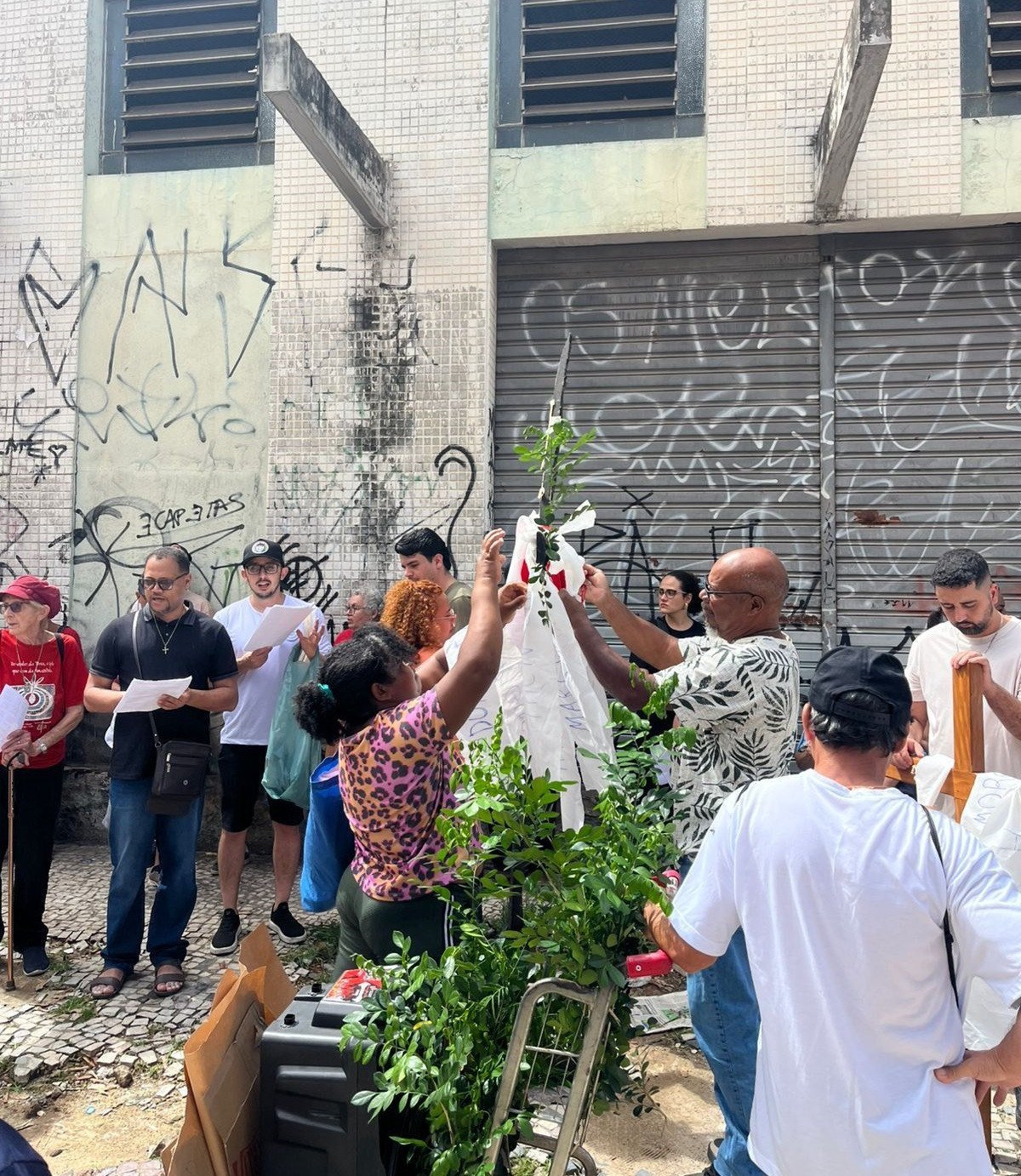 Na manhã desta sexta-feira da Paixão (3/4), população em situação de rua participa de via-sacra no Centro da capital mineira-Arquidiocese De BH/Divulgação