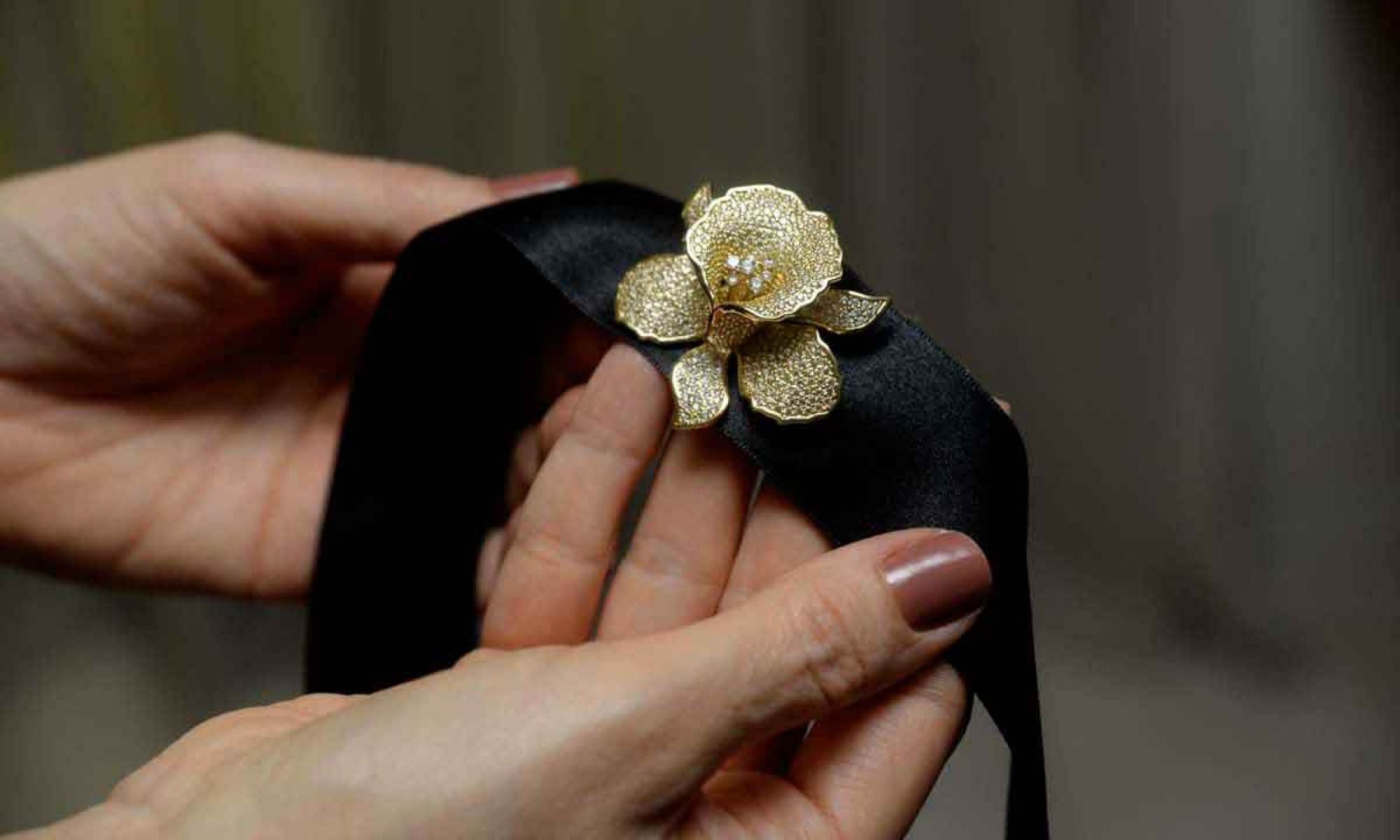 Broches de Alessandra Salvador