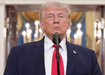 Donald Trump voltou a ameaçar o Irã na Truth Social -  (crédito: Alex Brandon/Pool/AFP)