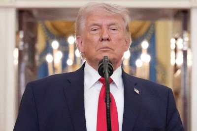 Donald Trump voltou a ameaçar o Irã na Truth Social -  (crédito: Alex Brandon/Pool/AFP)