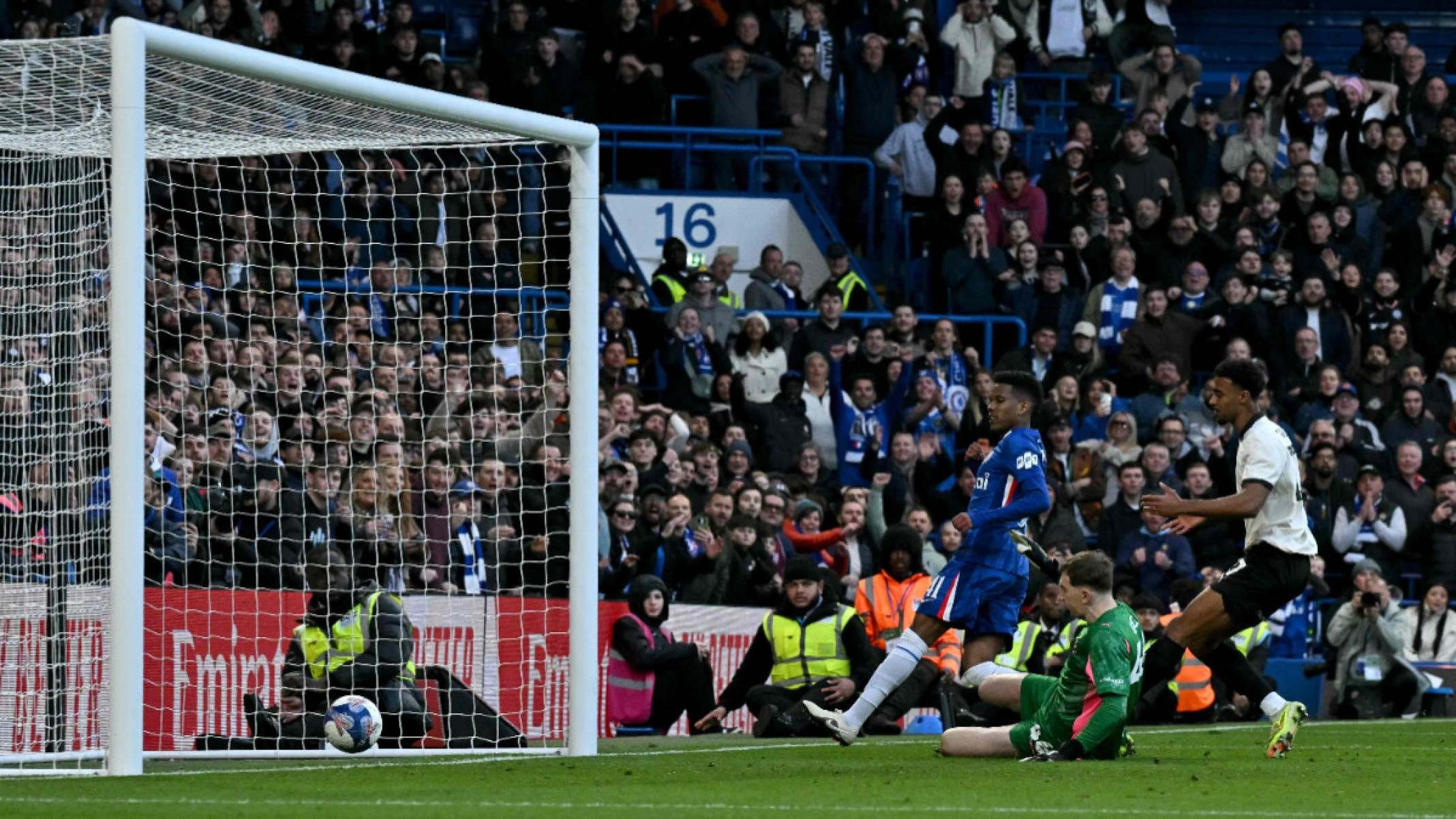 Chelsea faz sete sobre o Port Vale com gols de Estevão, João Pedro e Andrey Santos - No Ataque Internacional