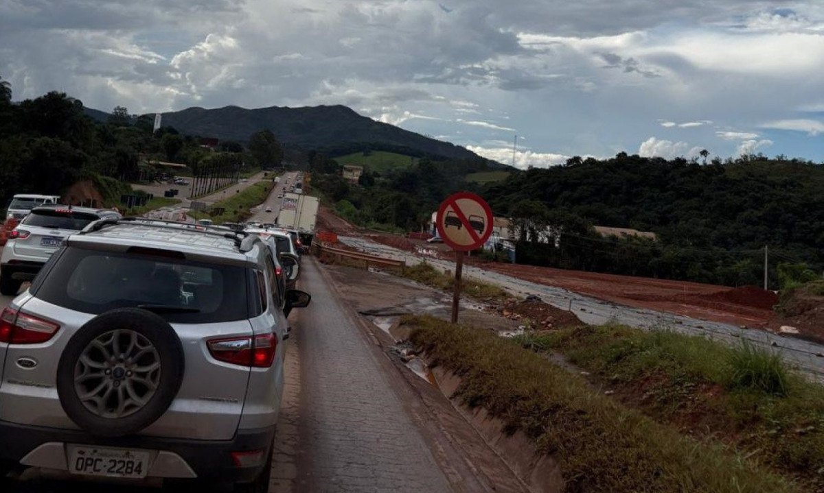 De acordo com a concession&aacute;ria respons&aacute;vel pela rodovia, n&atilde;o h&aacute; registro de ocorr&ecirc;ncias no trecho at&eacute; o momento