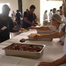 Páscoa na Rua mobiliza voluntários e garante almoço digno para mil pessoas - Gladyston Rodrigues/EM/D.A.Press