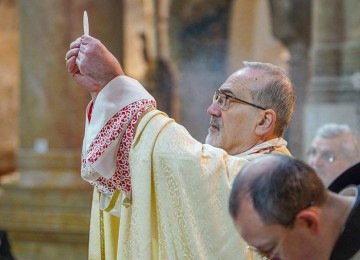O cardeal Pierbattista Pizzaballa durante a celebração da Páscoa -  (crédito: Nicolawos Hazboun/Patriarcado Latino de Jerusalém/AFP)