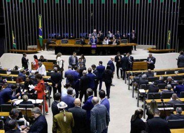 Plenário da Câmara: PL superou PT e chegou a 14 parlamentares eleitos por Minas Gerais -  (crédito: KAYO MAGALHÃES/AGÊNCIA CÂMARA)