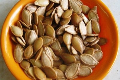 As sementes de abóbora, chamadas de pepitas, têm origem nas Américas. Seu consumo remonta principalmente às regiões do México e da América Central, onde eram utilizadas muito antes da chegada dos europeus. -  (crédito: Salil Kumar Mukherjee wikimedia commons)