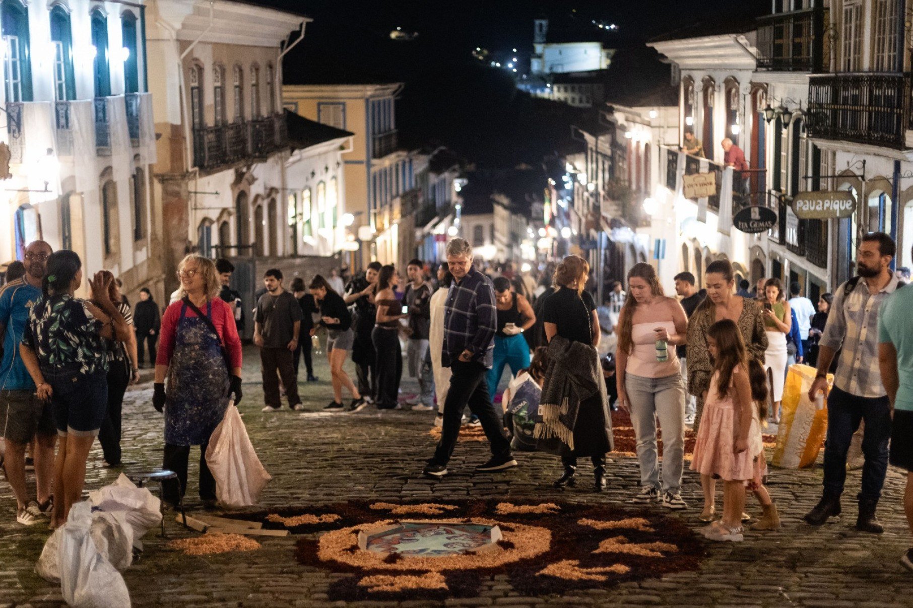 Crianças vestidas de anjo deram o tom de alegria às festividades cristãs católicas que celebram a vitória da vida sobre a morte-Ane Souz/Divulgação