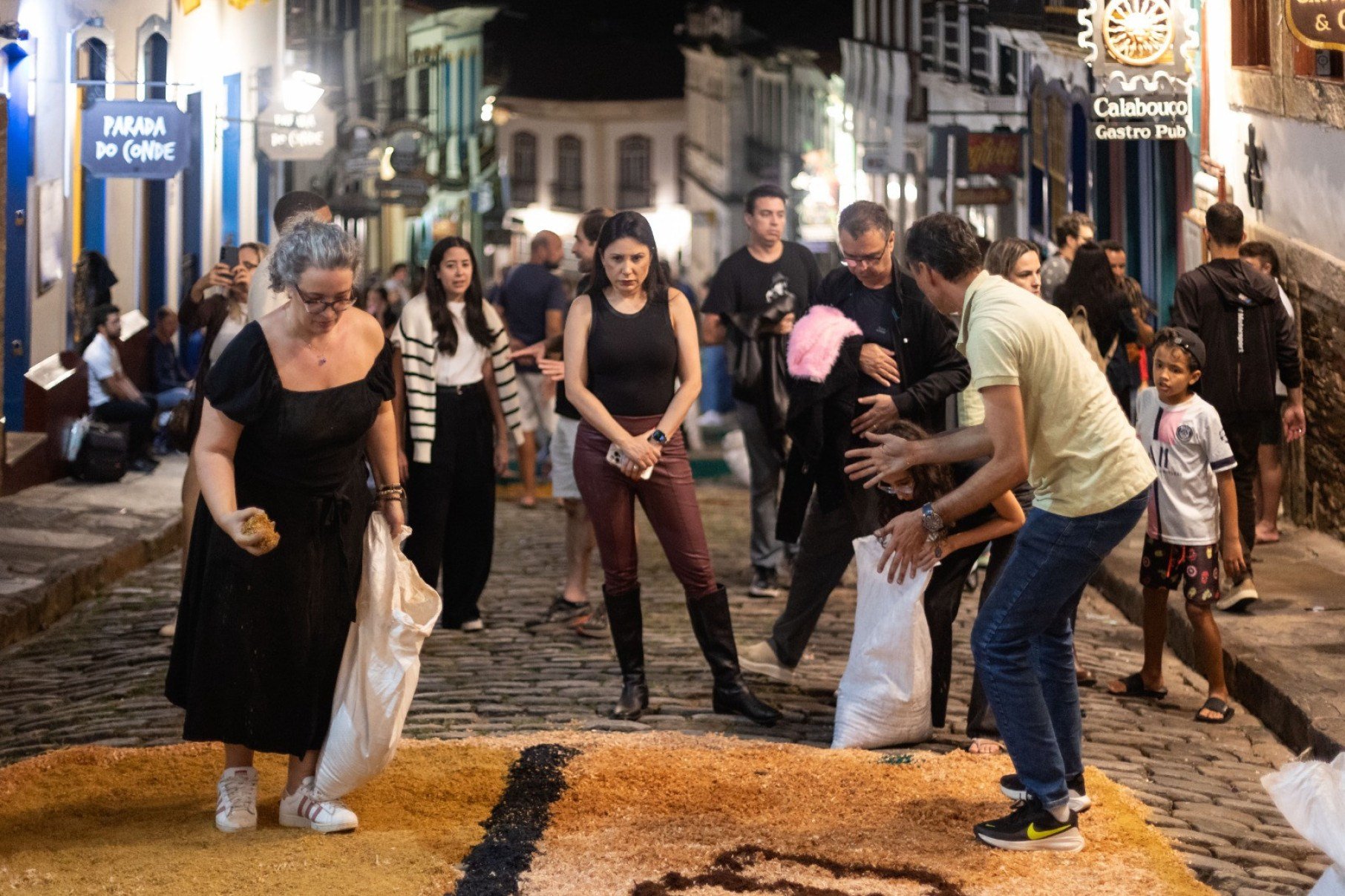 O percurso ocupado pelos tapetes é de 2 quilômetros e liga as igrejas do Pilar e Nossa Senhora da Conceição-Ane Souz/Divulgação
