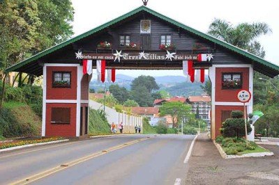 Situada na região turística do Vale do Contestado, no interior de Santa Catarina, a cidade de Treze Tílias é um destino fortemente marcado pela herança cultural austríaca. 
 -  (crédito: - Reprodução do Flickr José Roberto Facco)