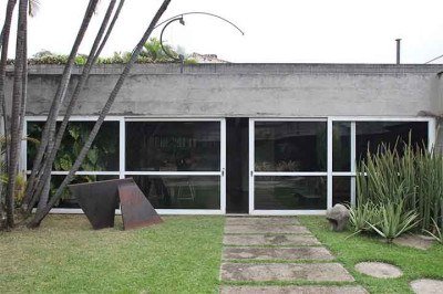 A Casa-Ateliê Tomie Ohtake abriga desde o início de março de 2026 a exposição “Ruy Ohyake - Percursos do habitar”. A mostra, que vai até 31 de maio, inaugura uma nova etapa do espaço, que agora passa a compor a programação do Instituto Tomie Ohtake com foco em arquitetura, design e artes em geral. 
 -  (crédito: Ohtake/Divulgação)