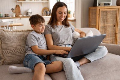 Acompanhar o que filhos consomem na internet não é entrar em guerra com a tecnologia -  (crédito: Freepik)