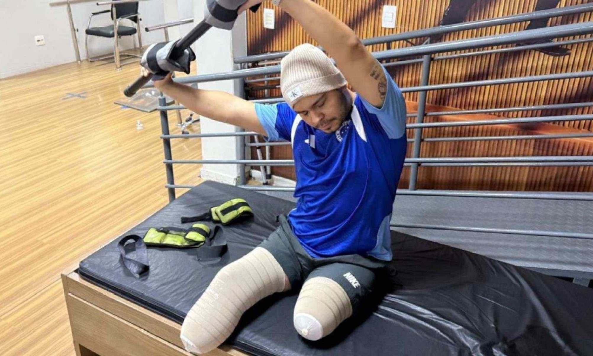 Gabriel de Faria, de 26 anos, teve parte das pernas amputadas ap&oacute;s acidente de carro na Avenida Nossa Senhora do Carmo, no Bairro Sion, Regi&atilde;o Centro-Sul de BH 