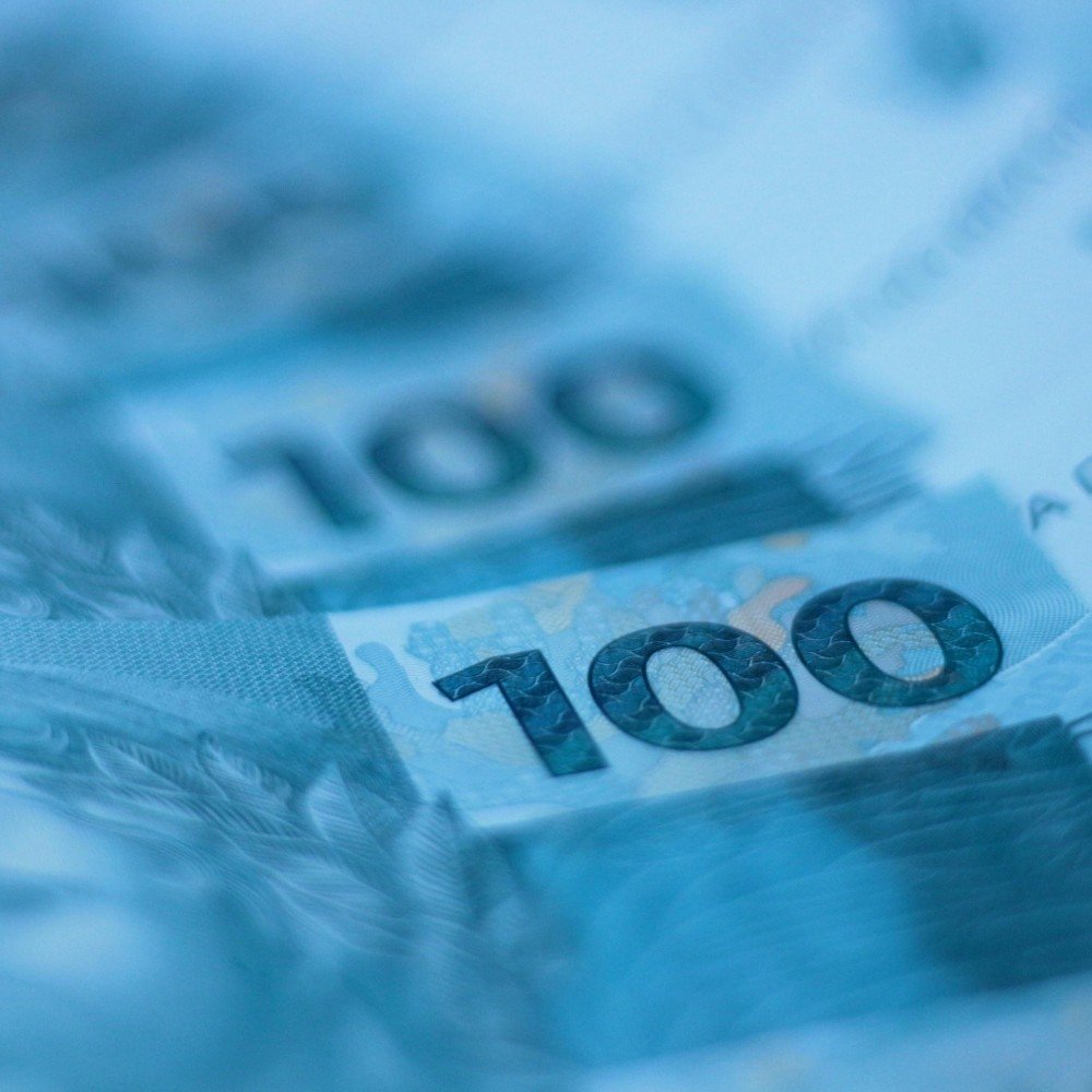 Governo propõe salário mínimo de R$ 1.717 em 2027; confira detalhes