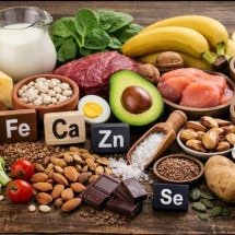 Minerais na alimentação: funções, fontes e cuidados com o excesso - Imagem gerada por i.a 