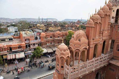 Jaipur, localizada no noroeste da Índia, tem história e estética singulares que a tornaram mundialmente conhecida como a “Cidade Rosa”. 
 -  (crédito: Imagem de isowan990 por Pixabay)