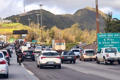 Duplicação na BR-040, no km 602 a 612 no trecho Congonhas pela EPR Mineira -  (crédito: Jair Amaral/EM)