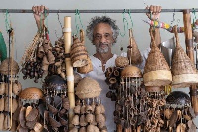 Paulo Santos vai fazer show com entrada franca no Teatro Raul Belém Machado, amanhã à noite, para lançar 'ÁraTekoha' -  (crédito: Eugênio Sávio/divulgação)