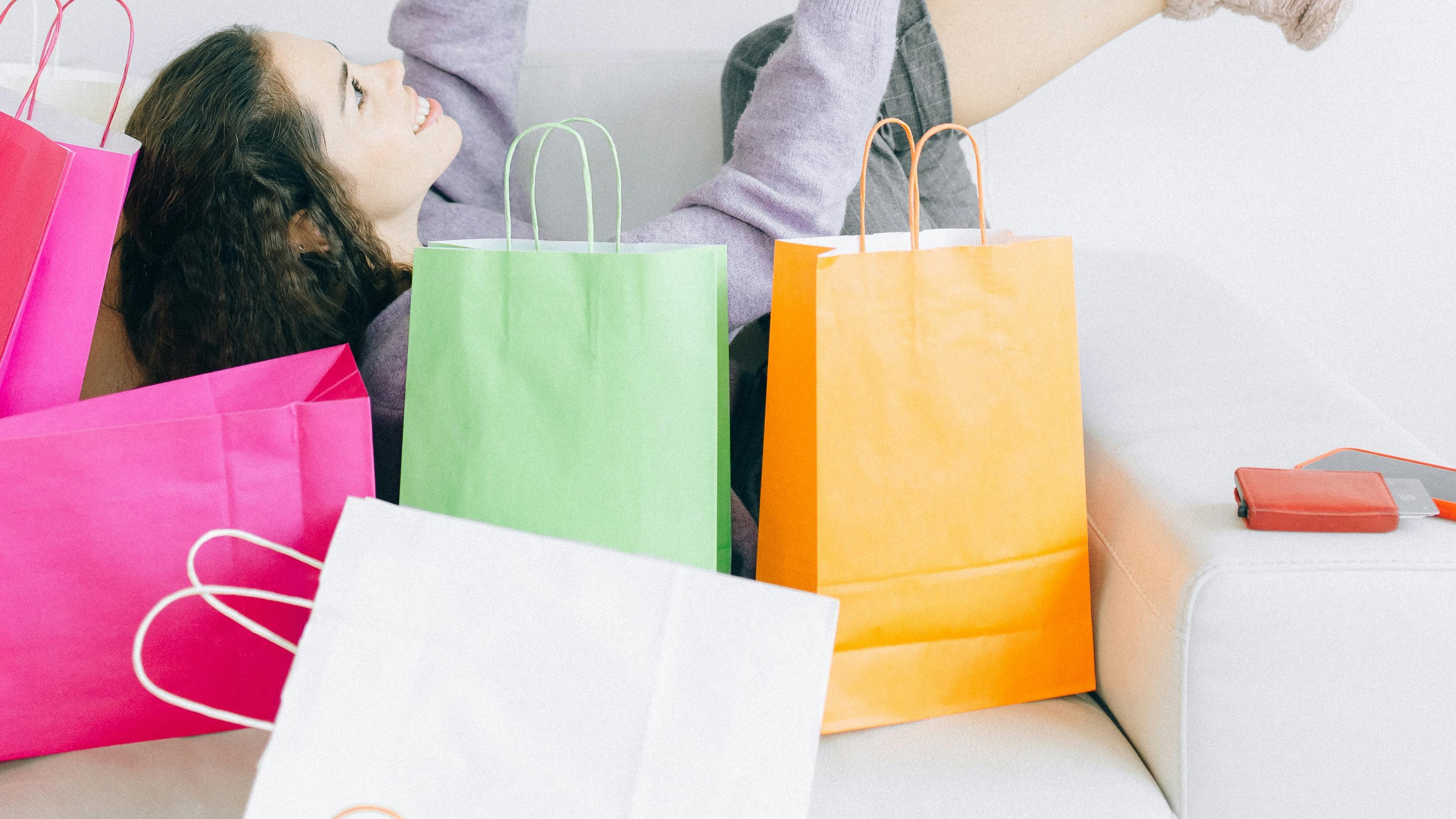 Ap&oacute;s as compras, &eacute; essencial refletir sobre as escolhas para garantir uma boa sa&uacute;de financeira e evitar armadilhas de promo&ccedil;&otilde;es. -  (crédito: Pexels)