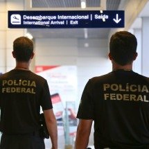 Condenado por matar motociclista em Minas é extraditado de Portugal - Polícia Federal 