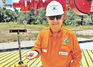 Fernando Coura, membro do Conselho de Administra&ccedil;&atilde;o da Petrobras, em visita ao Campo de Urucu, no estado do Amazonas -  (crédito: Divulga&ccedil;&atilde;o)