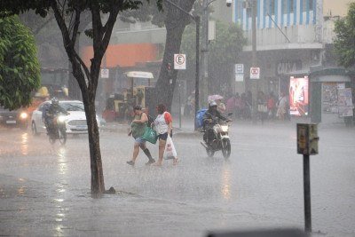 Confira previsão do tempo para BH nesta quarta-feira (8/4)
       -  (crédito: Túlio Santos/EM/D.A Press)