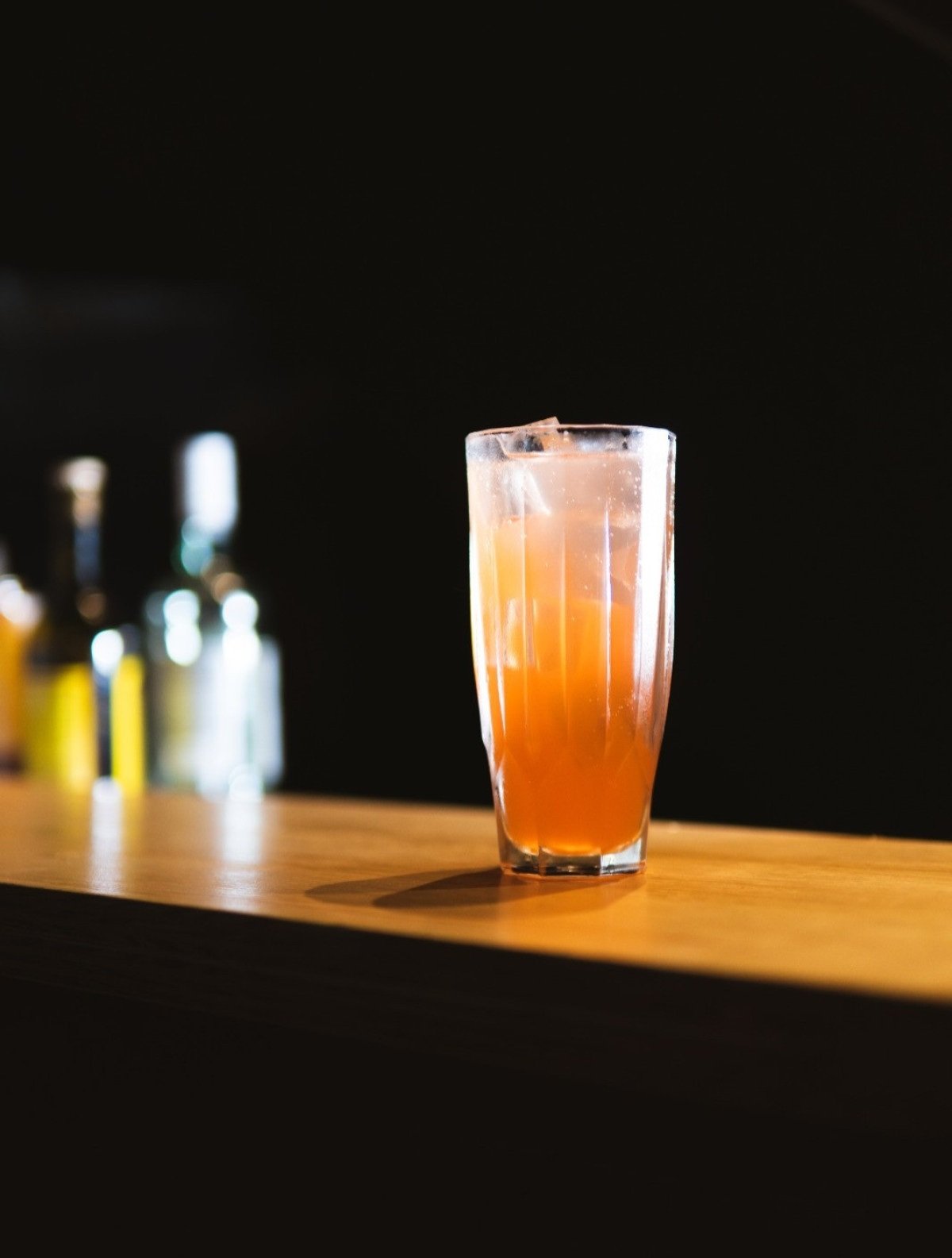 Shikigami: o drinque com rum e xarope de gochujang est&aacute; entre os mais amados pelos clientes do Yokai