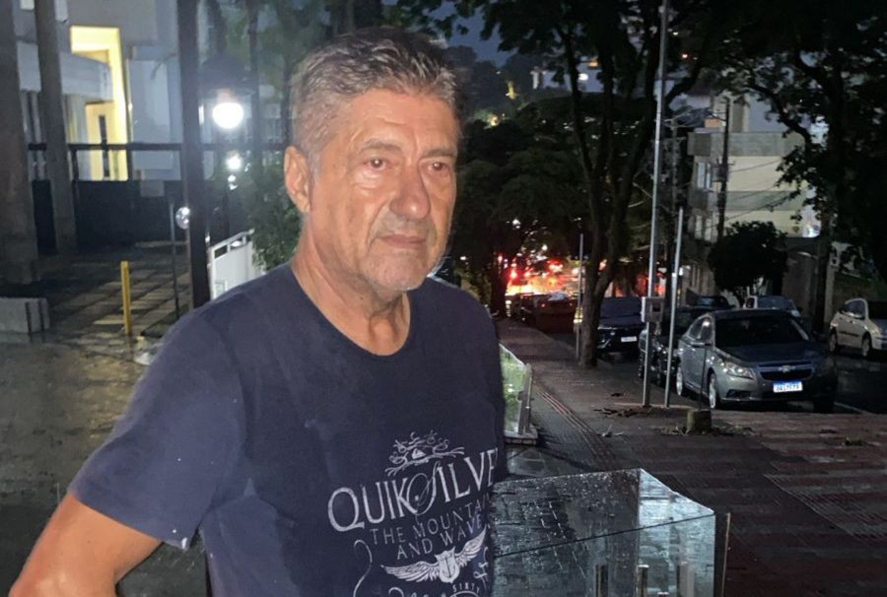 Al&eacute;m da queda do esp&eacute;cime, que ocorreu na Avenida do Contorno, houve um inc&ecirc;ndio no local