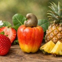 Pseudofrutos: o que são, exemplos e distinções com os frutos verdadeiros - imagem gerada por i.a