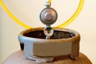 Gás de cozinha seguro: 5 dicas para instalar e evitar vazamentos