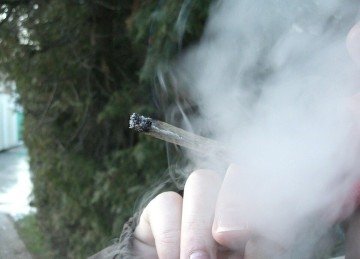 A adolescente relatou que havia conhecido a vítima pelas redes sociais e foi ao encontro dele antes de seguirem para o local, onde fariam uso de drogas -  (crédito: Wikimedia Commons/Reprodução)