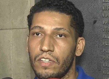 O motociclista Lauro C&eacute;sar Gon&ccedil;alves Pereira, interrompeu as agress&otilde;es contra Alice Martins Alves, de 33 anos, na madrugada do dia 23 de outubro do ano passado -  (crédito: Reprodu&ccedil;&atilde;o/TV Alterosa)