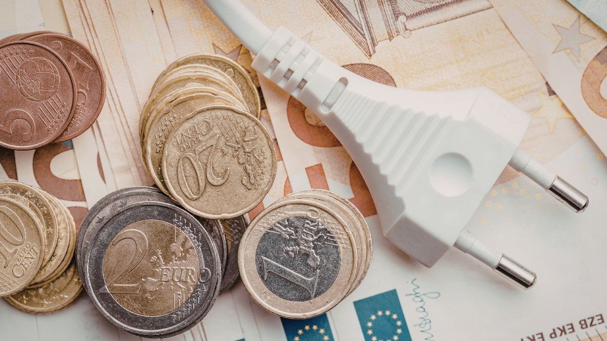 A energia consumida silenciosamente por aparelhos em stand-by pode impactar significativamente o valor da sua conta de luz. -  (crédito: Gabriel Ciobanu's Images)