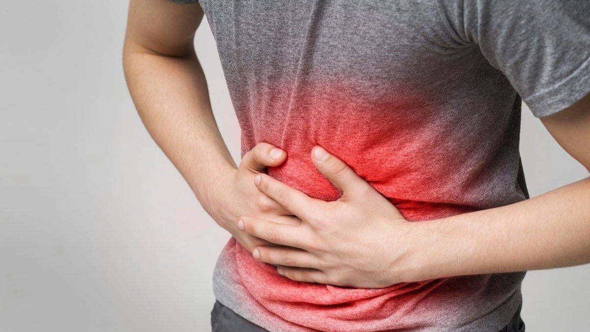 Desconforto abdominal pode ser um sinal do excesso de gases no organismo; entenda as causas e como aliviar. -  (crédito: Konstantin Postumitenko de Prostock-studio)