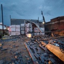 Chuva causa inundação, desmoronamento e deixa três feridos em Montes Claros - Corpo de Bombeiros/Reprodução