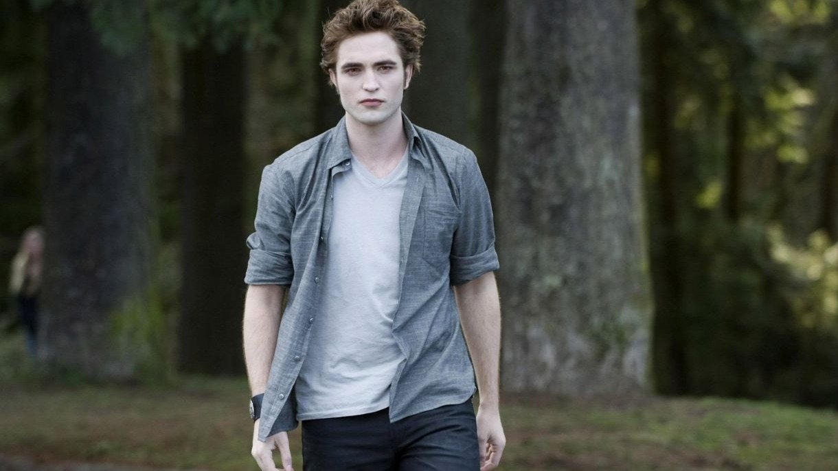 Robert Pattinson como Edward Cullen em "Crep&uacute;sculo", papel que o ator relembrou com carinho em recente entrevista -  (crédito: Crep&uacute;sculo / reprodu&ccedil;&atilde;o)
