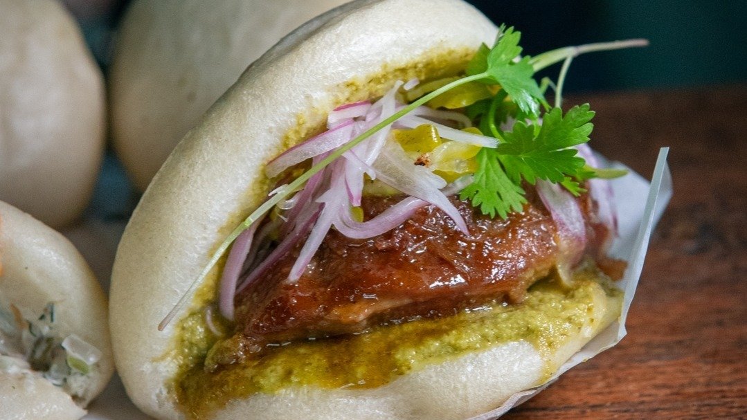 A 'Batalha de Baos' do restaurante Okinaki, j&aacute; reuniu diversos chefs de BH e do Brasil -  (crédito: Vinicius Ladeira/Divulga&ccedil;&atilde;o)