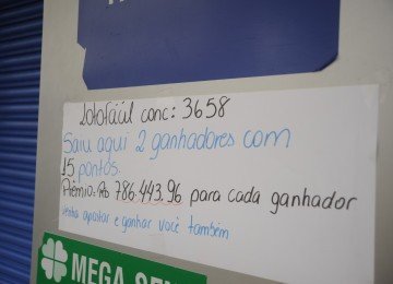 Fachada da loteria em Igarapé onde foram feitos os dois únicos jogos premiados do último sorteio da Lotofácil -  (crédito: Alexandre Guzanshe/EM/D.A.Press)