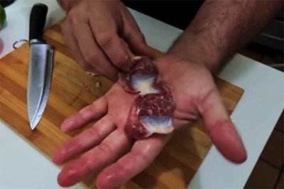 Apesar de muitas vezes deixada de lado, a moela de frango é rica em nutrientes importantes. O alimento oferece proteínas, vitaminas e minerais que contribuem para uma alimentação equilibrada.
 -  (crédito:  Reprodução de Youtube)