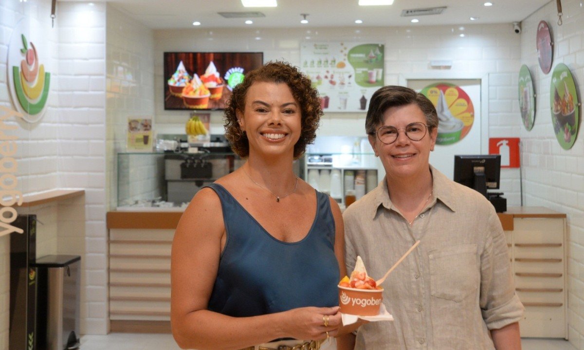 S&oacute;cias da franquia da Yogoberry em BH, as irm&atilde;s Fernanda e Roberta Stehling creditam a perman&ecirc;ncia do neg&oacute;cio &agrave; qualidade dos insumos e &agrave; busca do consumidor por sa&uacute;de