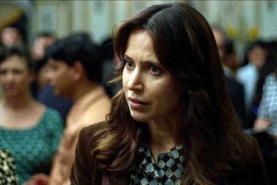 Mel Lisboa interpreta Silvana, uma repórter habituada a escrever amenidades que se vê diante de uma grande reportagem ao cobrir o velório de JK

 -  (crédito: Pandora/Divulgação)