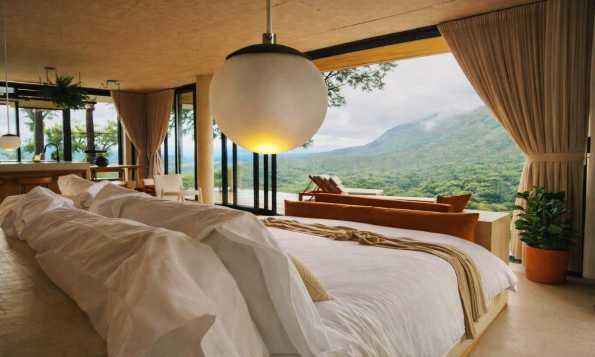 Mais do que conforto e sofistica&ccedil;&atilde;o, o projeto prop&otilde;e uma experi&ecirc;ncia onde arquitetura autoral e paisagem preservada se unem para criar um espa&ccedil;o pensado para o bem-estar integral