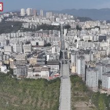 ‘Deusa’: maior escada rolante do mundo inaugurada na China tem quase 1 km e custou mais de R$ 100 milhões - Reproduc?a?o