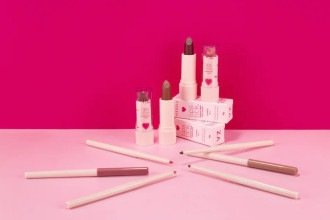 Testamos: Vizzela resgata batons em bala em lançamento nostálgico