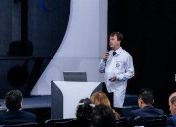 Cirurgia guiada reduz erros na instalação de implantes
 -  (crédito: DINO)