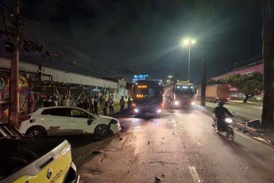 O motorista sofreu ferimentos na cabeça e foi atendida pelo Samu -  (crédito: TransCon/Reprodução)