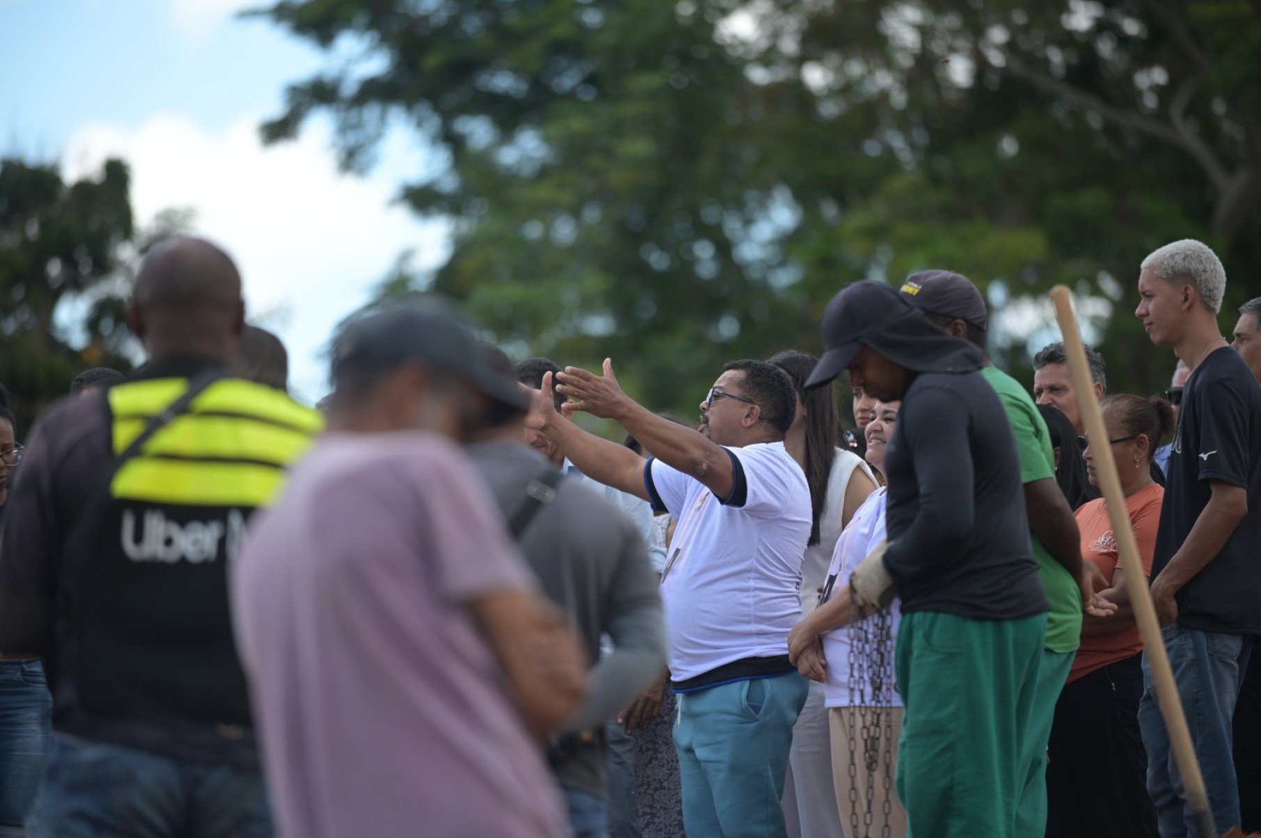 Danilo Marinho, de 25 anos, foi homenageado durante sepultamento nesta segunda (13/4). Segundo a PM, motorista da Ford Ranger apresentava sinais de embriaguez