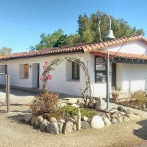 Casas de adobe: o que são, as suas vantagens e desvantagens - Wikimedia Commons / George Champ