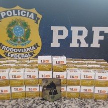 MG: mulher é presa com 328 ampolas de remédio emagrecedor dentro de carro - PRF/Divulga&ccedil;&atilde;o