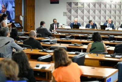 Sess&atilde;o da CPI do Crime Organizado e vota a proposta de indiciamento de ministros do STF e PGR. -  (crédito: Andressa Anholete/Ag&ecirc;ncia Senado)