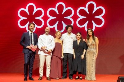 Luiz Filipe Souza, do Evvai, e Ivan Ralston, do Tuju, receberam a honraria máxima do Guia Michelin pelos restaurantes que chefiam -  (crédito: Guia Michelin/Divulgação)